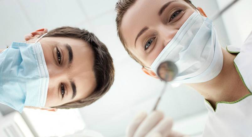 Tratamientos dentales Valencia - Dentistas con años de experiencia