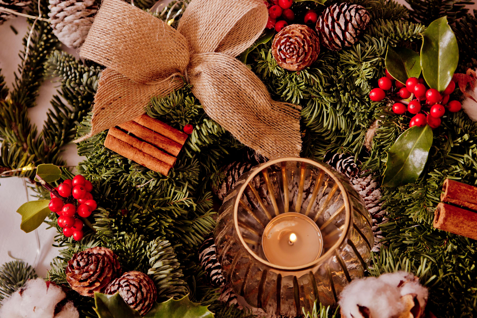 detalle-corona-de-navidad-colvin-floristeria-online-1